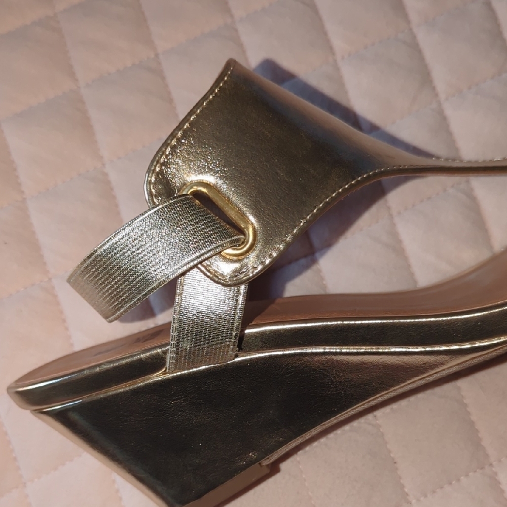 White Mountain Metallic Gold Wedge Sandals - Picture 5 of 6